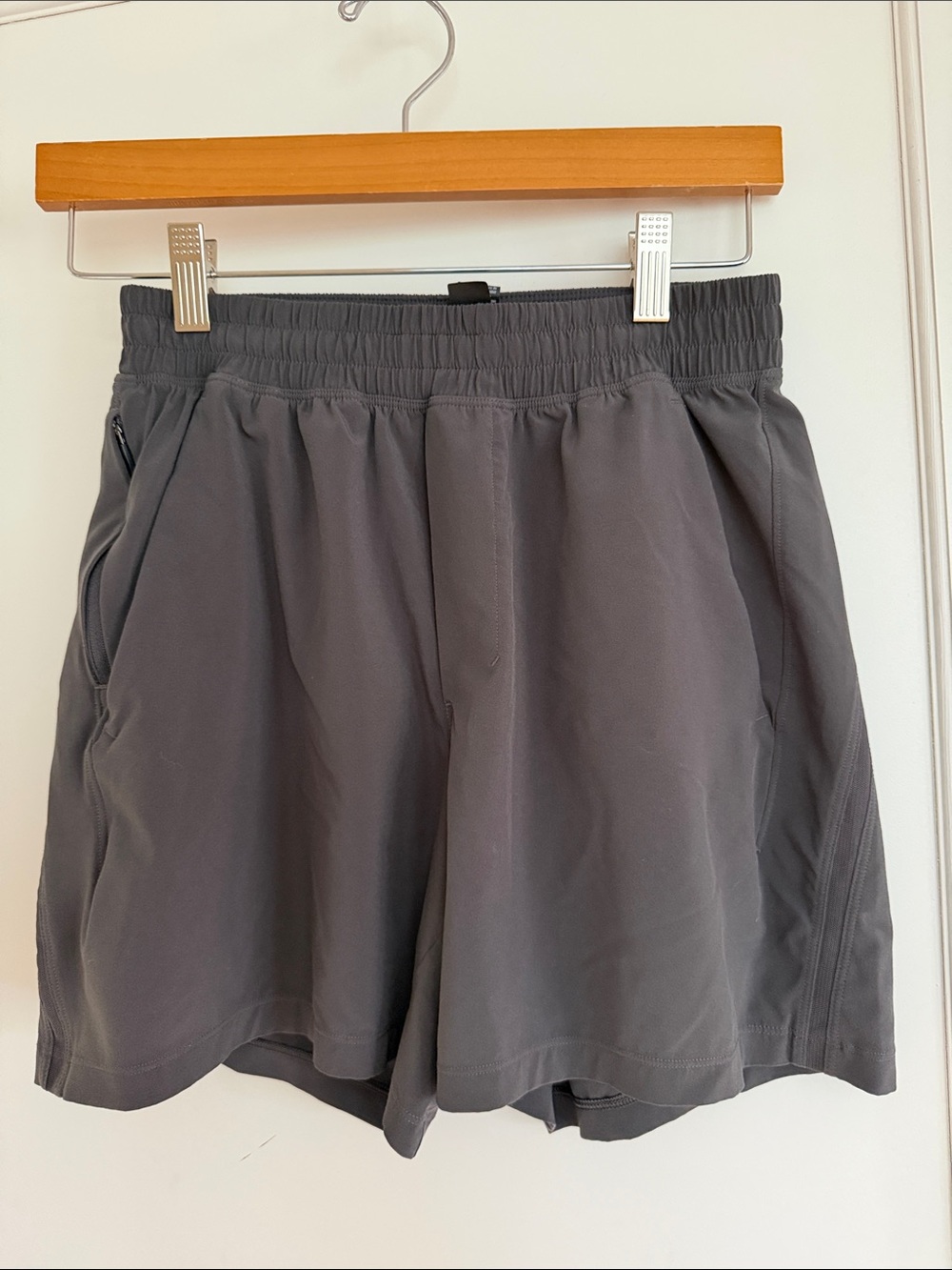 lululemon athletica Men's Athletic Shorts — Charcoal